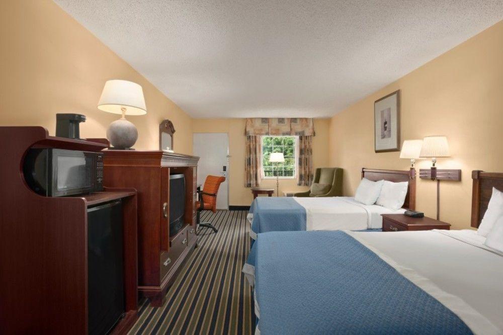 Days Inn By Wyndham Towson Dış mekan fotoğraf