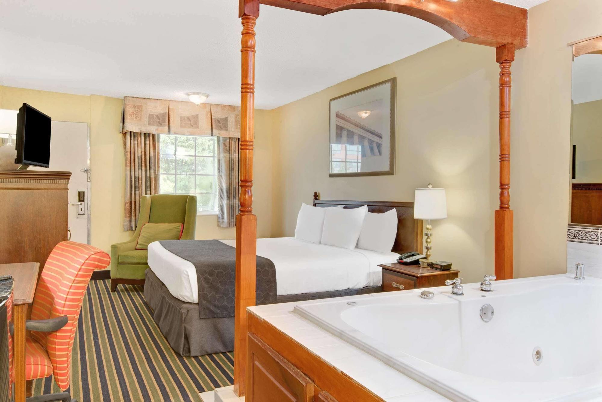 Days Inn By Wyndham Towson Dış mekan fotoğraf