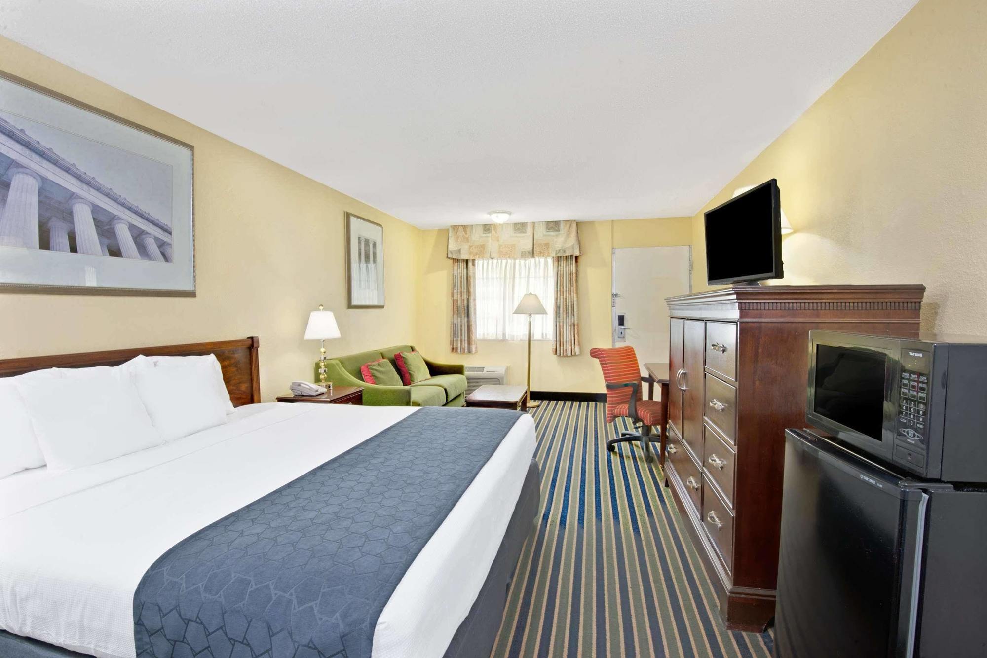 Days Inn By Wyndham Towson Dış mekan fotoğraf